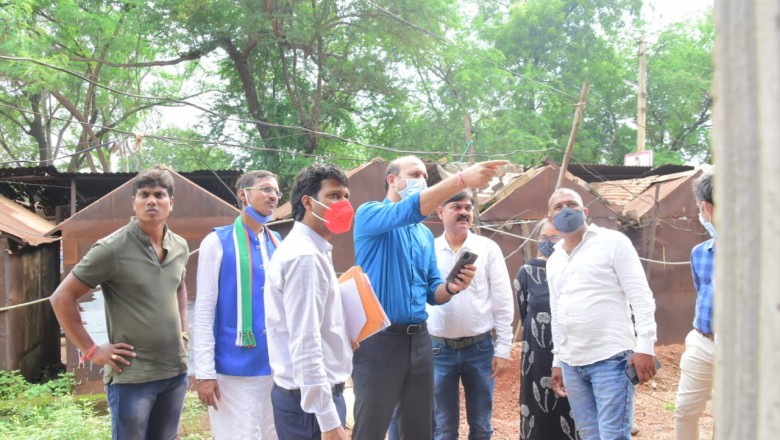 सुंदर एवं व्यवस्थित होगी कुम्हारी की बसाहट, नागरिक हित में लिये गए बड़े निर्णय -कलेक्टर डाॅ. सर्वेश्वर नरेंद्र भुरे ने ली कुम्हारी नगर पालिका में अधिकारियों की बैठक, निर्माण कार्यों की प्रगति का किया निरीक्षण, तेजी से कार्य पू