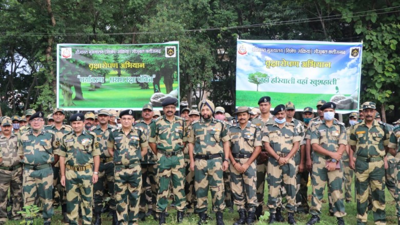 सीमा सुरक्षा बल ने तालपुरी एवं आसपास के इलाके में पौधे लगाकर पर्यावरण को स्वच्छ बनाने का संदेश दिया सीमा सुरक्षा बल