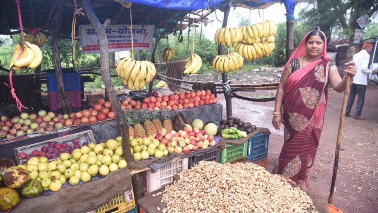 *एक महिला की सक्षमता से खुली बसनी में दर्जन भर उद्यमियों की सफलता की राह