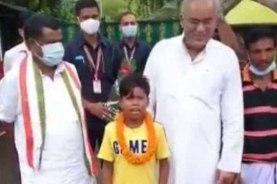 एक गाने से देश भर में छा जाने वाले सहदेव की देश भर में धूम,CM भूपेश ने भी की मुलाकात !!