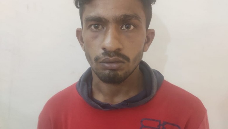 फर्जी फेसबुक आईडी बनाकर, अश्लील फोटो अपलोड कर सोशल मिडिया में वायरल करने वाले  आरोपी को नेवई पुलिस ने किया गिरफ्तार:-
