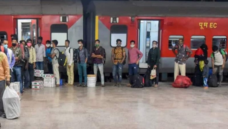 नई दिल्ली रेलवे स्टेशन की पार्किंग से मिले 11 जिंदा कारतूस !!