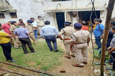 छत्तीसगढ़  में कांग्रेस नेता और उनकी पत्नी की हत्या:आरोपियों ने दोनों के चेहरे तकिए से दबाकर मारा, आपसी रंजिश का संदेह, एक ड्राइवर हिरासत में