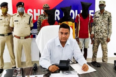 बुजर्ग की हिम्मत से पकड़े गए डकैत:कट्‌टा और फरसा लेकर घर में घुसे थे 5 बदमाश, 60 साल के व्यक्ति ने किया पलटवार, एक डकैत की मौत; 3 गिरफ्तार