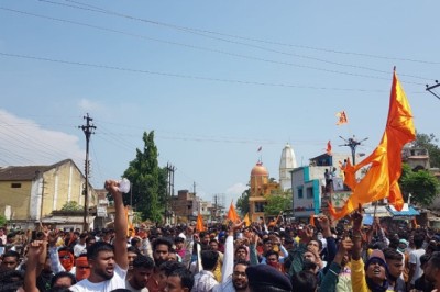 छत्तीसगढ़ के 3 जिलों में इंटरनेट सेवाएं बंद:कवर्धा में हुए बवाल में अब तक 70 की पहचान, 59 गिरफ्तार; अफसर बोले- सुनियोजित थी हिंसा, बाहर से बुलाए गए उपद्रवी