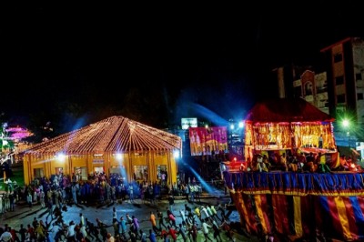 बस्तर दशहरा में रावण दहन नहीं, रथ परिक्रमा:साल और तिनसा की लकड़ी से बने 2 मंजिला रथ पर मां दंतेश्वरी के छत्र के साथ होती है परिक्रमा; 610 साल से है परम्परा