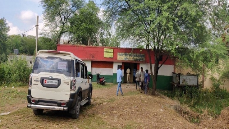 गरीबों के चावल की कालाबाजारी:सरकारी दुकान से लोड हो रहा था 91 बोरी PDS चावल, पुलिस ने किया जब्त; दो के खिलाफ केस दर्ज