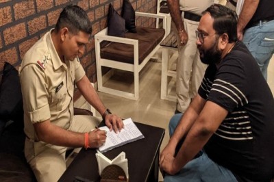 दुर्ग-भिलाई के 20 हुक्का बार में पुलिस की रेड, सभी को किया गया सील; एक गिरफ्तार