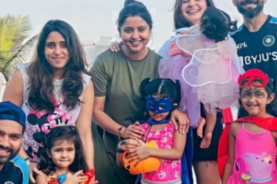 अनुष्का शर्मा-विराट कोहली की बेटी वामिका बनी परी, हार्दिक पंड्या का बेटा भूत वाली ड्रेस में आया नजर