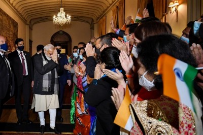 भारतीय मूल के लोगों ने गाना गाया- इस देश का यारों क्या कहना, मोदी है भारत का गहना