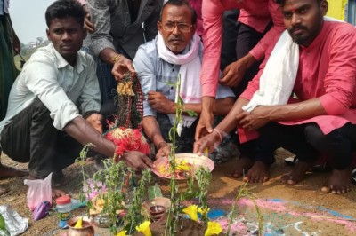 रुहा गौठान में विधि - विधान से की गई गोवर्धन पूजा