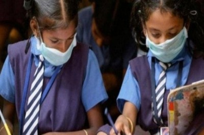 पहली बार सरकारी स्कूलों में एडमिशन 7% बढ़े और निजी में 9% घटे; 62% ने पैसों की तंगी बताई वजह