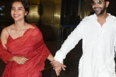 शादी के बाद वाइफ पत्रलेखा संग पहली बार दिखे राजकुमार राव, फोटोग्राफर ने 'भाभीजी' कहा तो शरमा गईं एक्ट्रेस