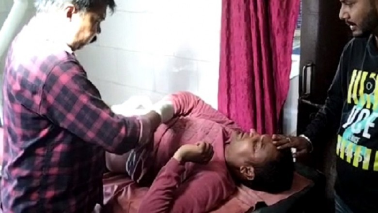 गौरा-गौरी विसर्जन के दौरान मोहल्ले के 4 लड़कों से हुआ विवाद, गुस्साए लोगों ने घेरा थाना; गिरफ्तार