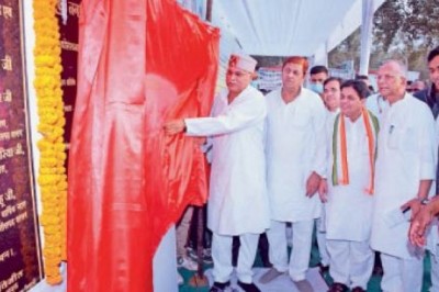 घोषणा:रिसाली में होंगे 27 करोड़ के काम, अस्पताल और कॉलेज के लिए भवन, आवासीय पट्‌टा भी बांटा