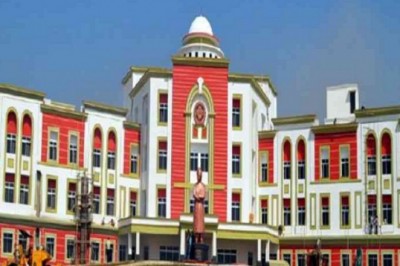 छत्तीसगढ़ स्वामी विवेकानंद तकनीकी विश्वविद्यालय का हाल ऑनलाइन हुई परीक्षा तो 16 साल से बीई की पढ़ाई कर रहे 5034 स्टूडेंट्स बने इंजीनियर