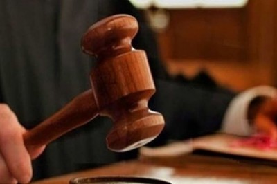 कोर्ट में नहीं हुई सुनवाई, आचार संहिता पर रोक लगाने की अपील