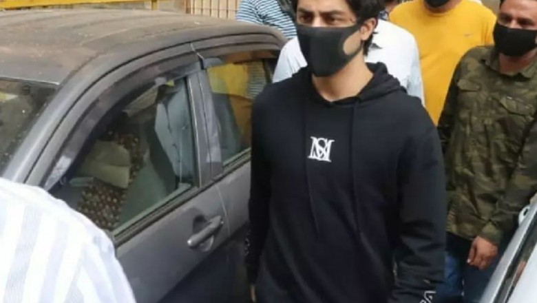 आर्यन खान लगातार चौथे शुक्रवार NCB के दफ्तर पहुंचे, बेल ऑर्डर में कोर्ट ने तय की थी हाजिरी