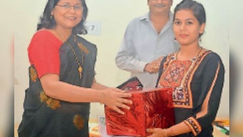 रंगोली प्रतियोगिता:बीएसपी मां और बच्चे की रंगोली प्रतियोगिता में काजल वर्मा बनी विजेता