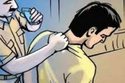 लाखों की चोरी:जिला अस्पताल के डॉक्टर और उनके पड़ोसी के मकान में घुसे चोर; CCTV कैमरे में कैद