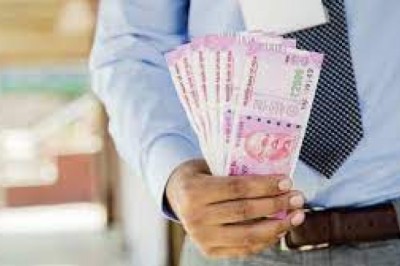 अगर आप एक कर्मचारी हैं तो, इनहैंड सैलरी और साप्ताहिक अवकाश पर असर पड़ सकता है