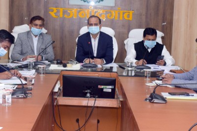 किसानों की समस्या सहानुभूतिपूर्वक सुनकर उनका निराकरण करें - कलेक्टर