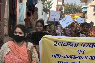 स्वच्छ्ता का संदेश: 250 महिलाओं ने स्वच्छता के नारों के साथ गली-गली घूमकर दिया संदेश