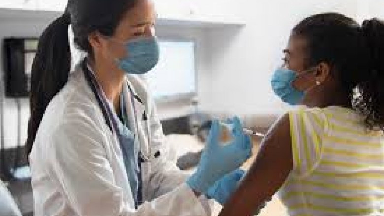 बच्चों के वैक्सीनेशन पर सवाल:AIIMS के सीनियर डॉक्टर का दावा- बच्चों को वैक्सीन लगाने का फैसला साइंटिफिक नहीं; पहले स्टडी होनी चाहिए