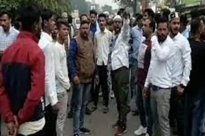 मुस्लिम सुमदाय ने घेरा दुर्ग सेंट्रल जेल: