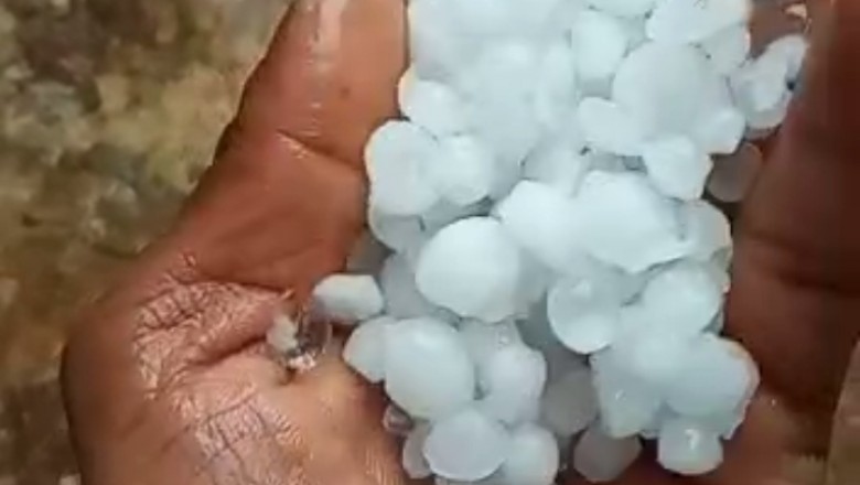 छत्तीसगढ़ में बारिश के साथ गिरे ओले, राजनांदगांव संभाग में घर एवम सड़क पर बिछी बर्फ की चादर
