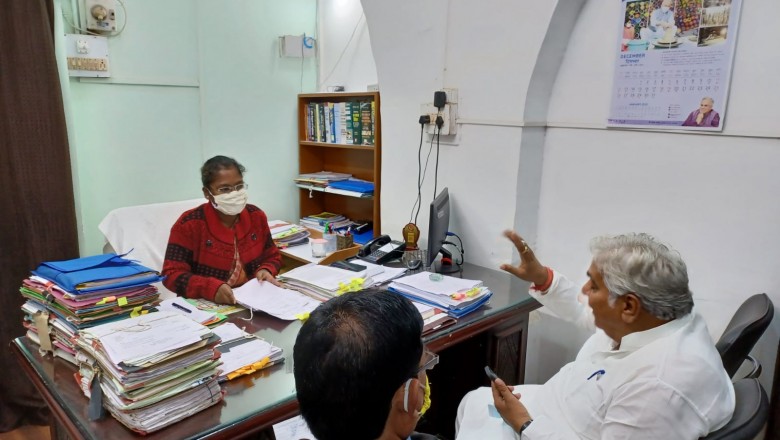 कोरोना से मृत्यु प्रकरण में मुआवजा पाने भटक रहे आवेदक