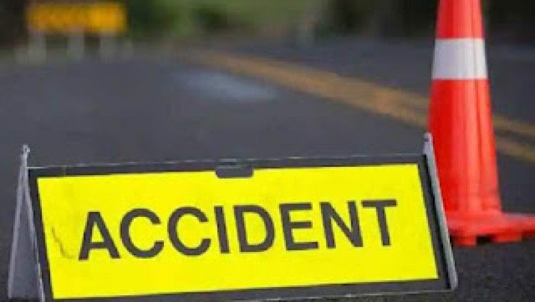 सड़क हादसे में 3 युवकों की मौत, 1 घायल