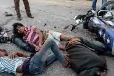 छत्तीसगढ़ के कोरबा में गुरुवार देर शाम सड़क हादसे में 5 युवकों की मौत