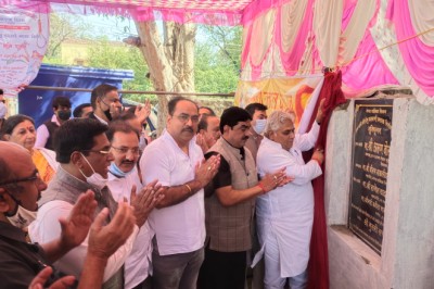 अमर शहीद वीर हेमू कालाणी स्मारक का भूमिपूजन