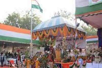 छत्तीसगढ़ के CM का ऐलान -  सरकारी कर्मचारियों को अब हफ्ते में 2 दिन छुट्टी