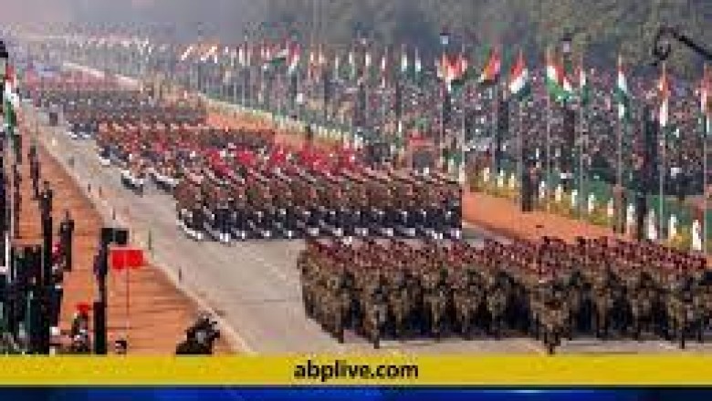 73वां गणतंत्र दिवस-  राफेल की पहली महिला फाइटर पायलट शिवांगी ने दी सलामी