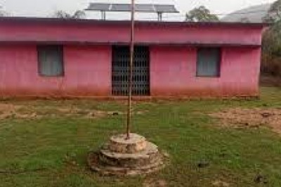छत्तीसगढ़ के गरियाबंद में गणतंत्र दिवस पर बुधवार को एक स्कूल में ध्वजारोहण नहीं हुआ