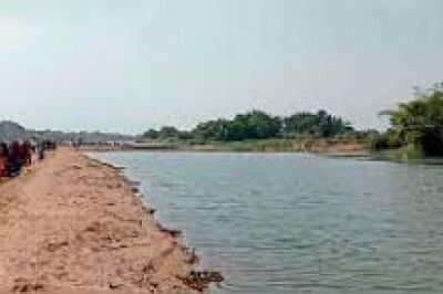 बांकल और भंवरमरा के बीच शिवनाथ नदी पर रेत का अवैध उत्खनन किया जा रहा