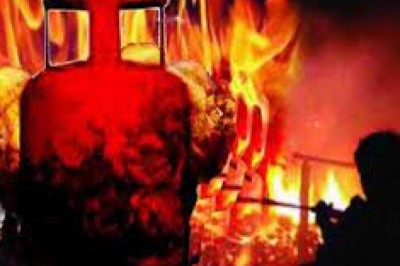 कांकेर -  किचन में रखे 2 गैस सिलेंडर बम की तरह ब्लास्ट