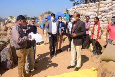 राजनांदगांव- धान खरीदी केन्द्रों में धान खरीदी के लिए सभी  किसानों का टोकन जारी