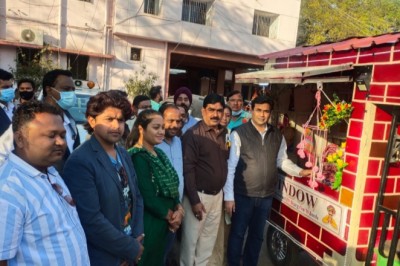 दुर्ग निगम ने किया एक और नवाचार कबाड़ गाड़ी को मोडिफाइड कर बनाया WINDO (WASTEPRODUCT IN DURG ON WHEELS)