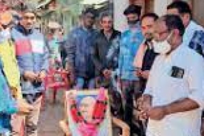 शहीद दिवस पर रविवार को राष्ट्रपिता महात्मा गांधी का पुण्य स्मरण किया गया