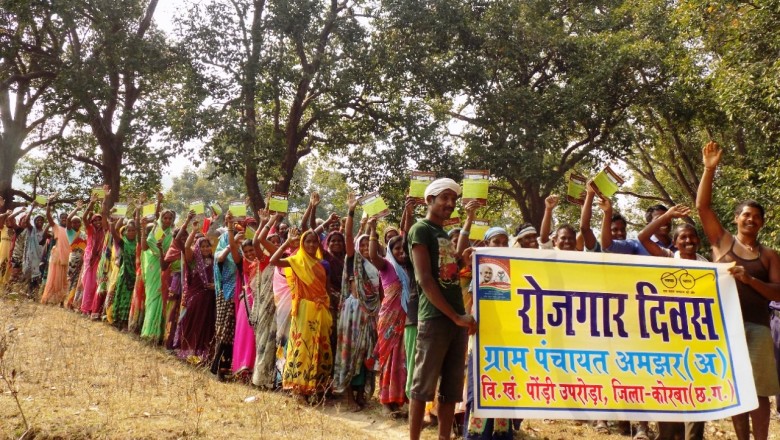 रायपुर : मनरेगा से पिछले तीन सालों में 43.67 करोड़ मानव दिवस का रोजगार,