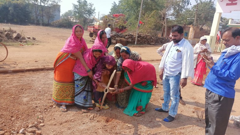 विकासखंड खैरागढ़ के ग्राम बलदेवपुर में भूमिपूजन कार्य संपन्न