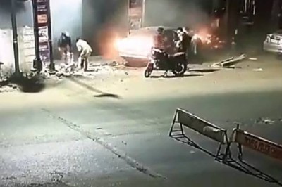 छिंदवाड़ा में 100 की स्पीड में जा रही बेकाबू कार ने पुलिसवाले को उड़ा दिया