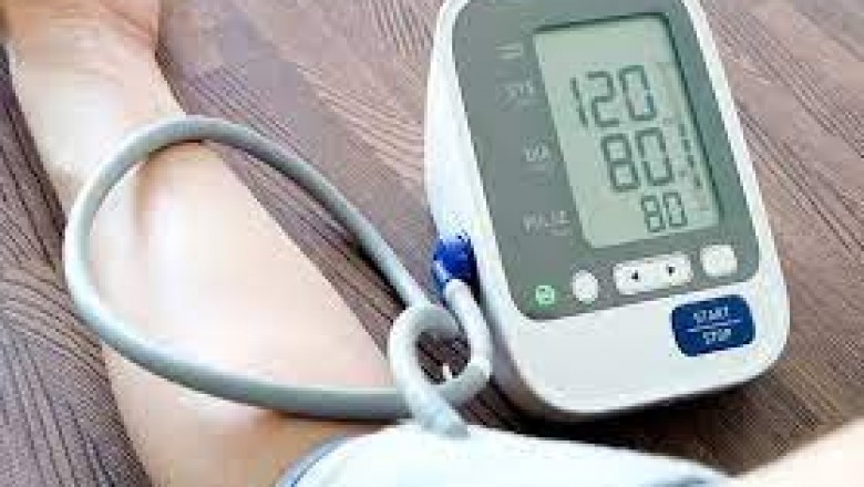 High BP के मरीज इन 6 चीजों से फौरन करें तौबा,