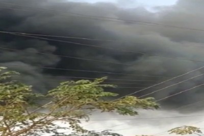 छत्तीसगढ़ की राजधानी रायपुर के  एक फोम फैक्ट्री में आग लग गई