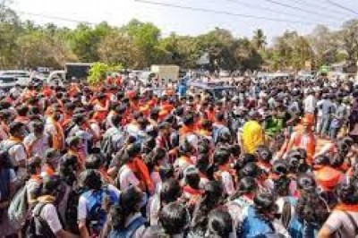 पुणे: पूरे देश में कर्नाटक हिजाब केस को लेकर जंग छिड़ी हुई है