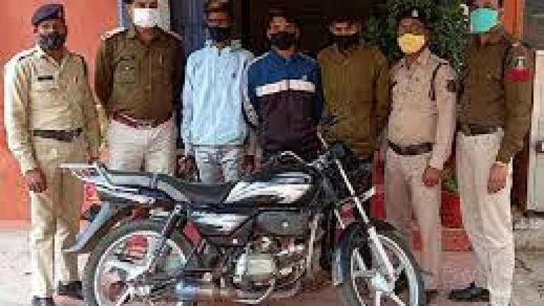 छत्तीसगढ़ के जांजगीर में बाइक सवार बदमाशों ने ट्रक रुकवा कर लूट लिया