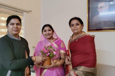 प्राचार्य डॉ श्रीमती हंसा शुक्ला को नव नियुक्त स्वच्छ्ता ब्रांड एम्बेसडर बनाए जाने पर बधाई एव शुभकामनाएं दी: